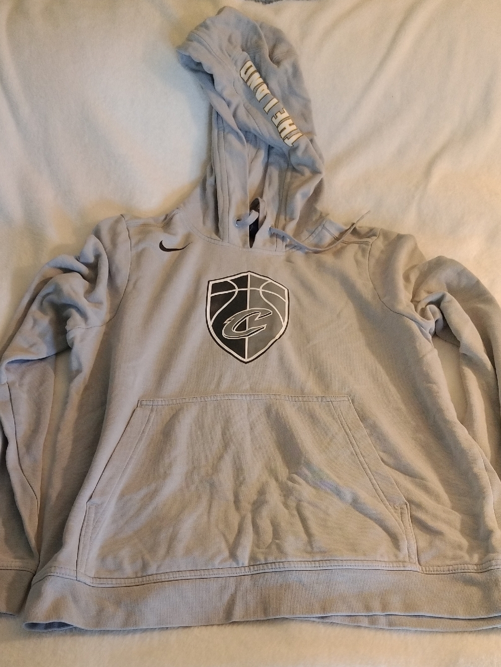 Nike Cleveland Cavaliers City Edition The Land Hoodie Women's Medium
